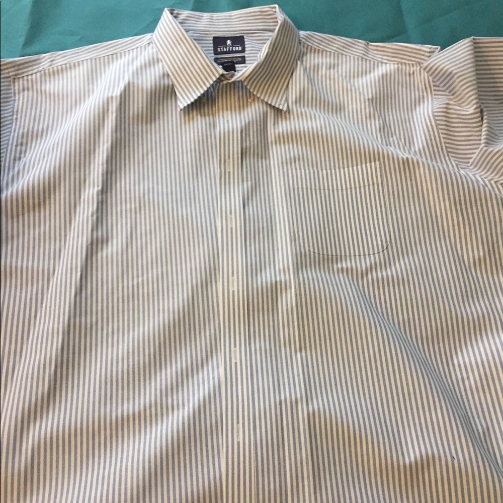 men’s dress shirt